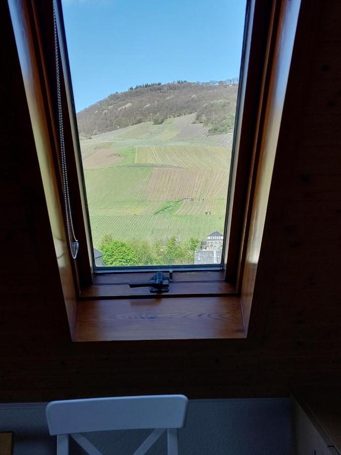 Dachgeschosswohnung Mit Burgblick In Kues Bernkastel-Kues Eksteriør bilde