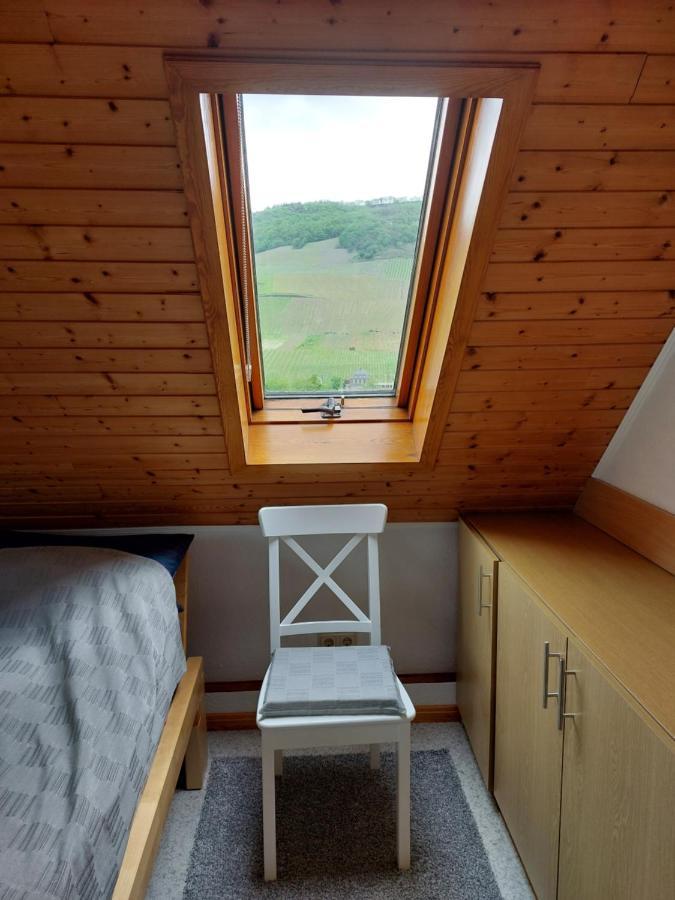 Dachgeschosswohnung Mit Burgblick In Kues Bernkastel-Kues Eksteriør bilde